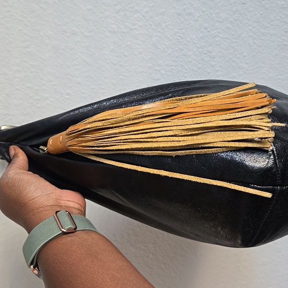 HOBO Elegant Black Leather Hobo Bag WITH TASSEL - Picture 3 of 16